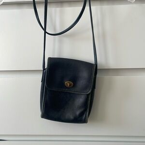 Vintage coach crossbody
